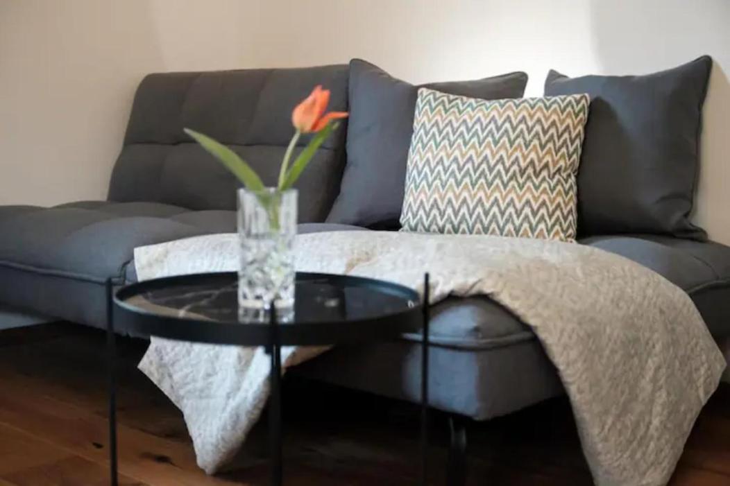 Grosszuegiges, Charmantes Appartement In Salzburg By Fiorentino Esterno foto